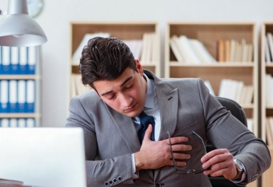 Alimlər: İşdə əlverişsiz şərait ürəyə mənfi təsir&nbsp;göstərir