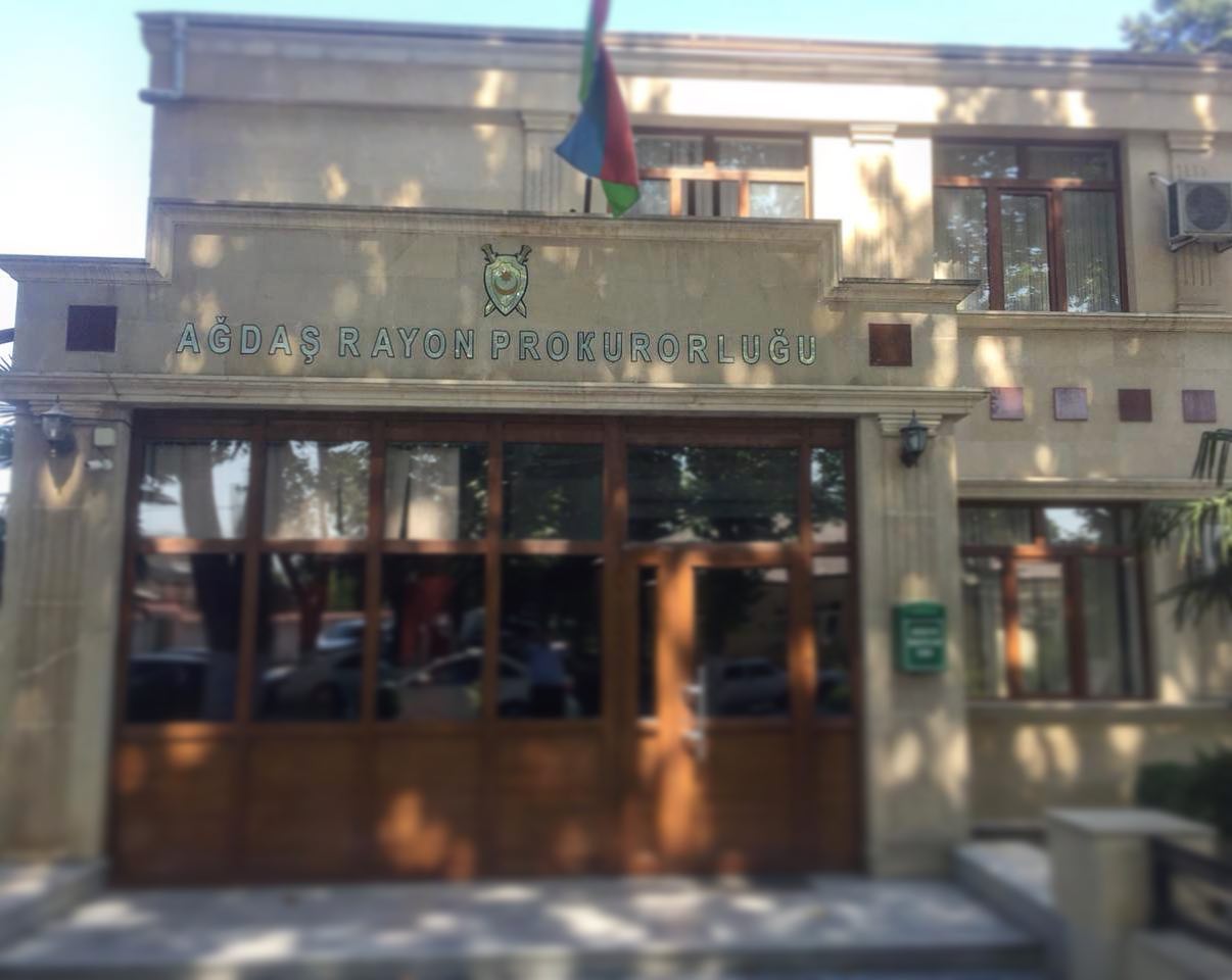 Bələdiyyəyə ayrılmış pulu mənimsəməkdə təqsirləndirilən şəxslərin məhkəməsi&nbsp;başlayır