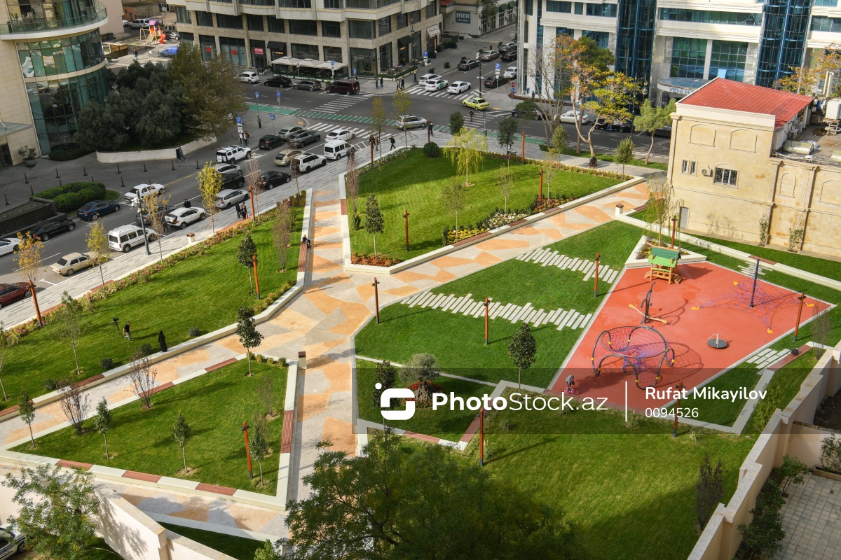 Prezident Nəsimi rayonundakı yeni salınan parkda yaradılan şəraitlə tanış&nbsp;olub