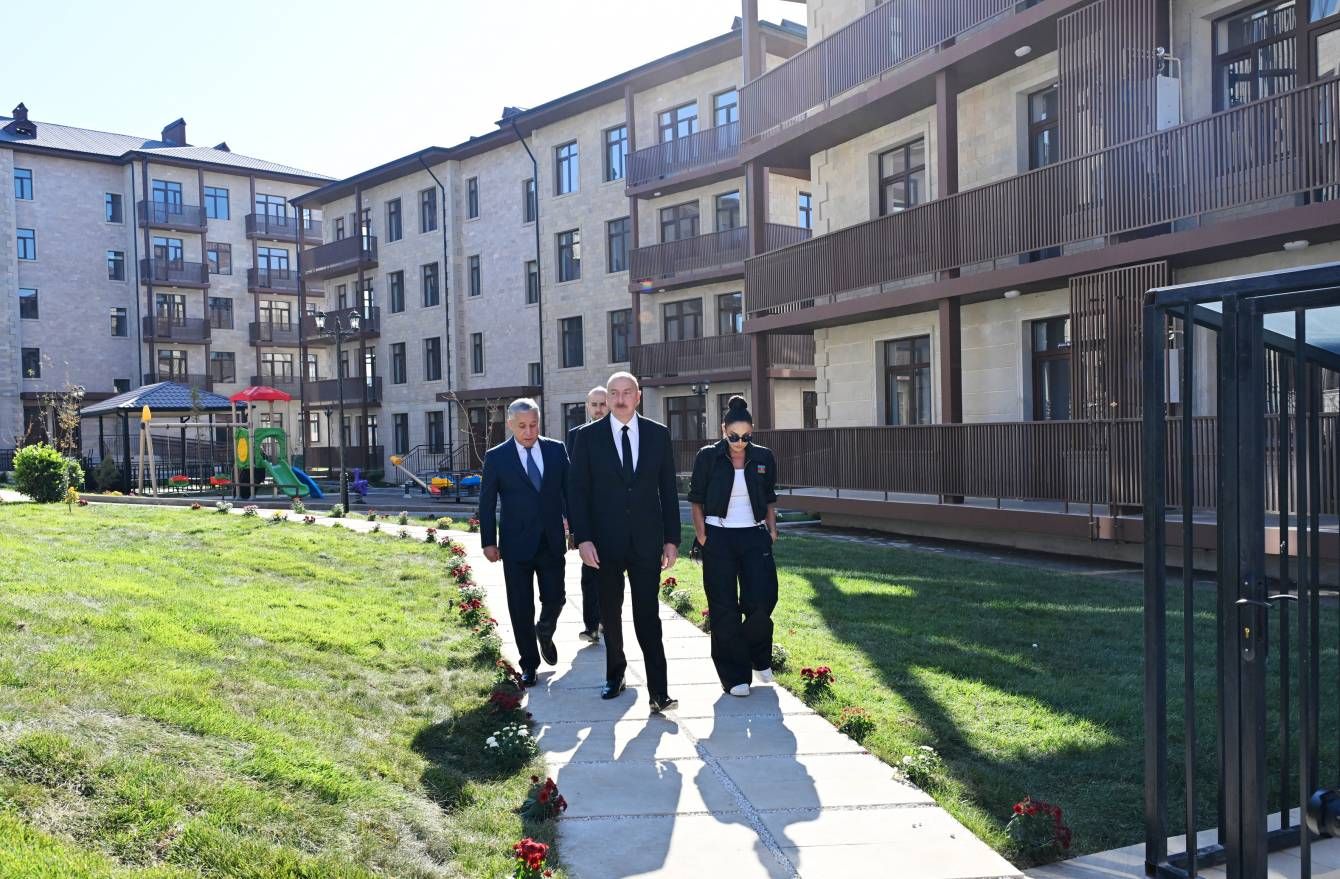 İlham Əliyev Cəbrayıl şəhərində inşa olunan yaşayış kompleksinin açılışında iştirak&nbsp;edib