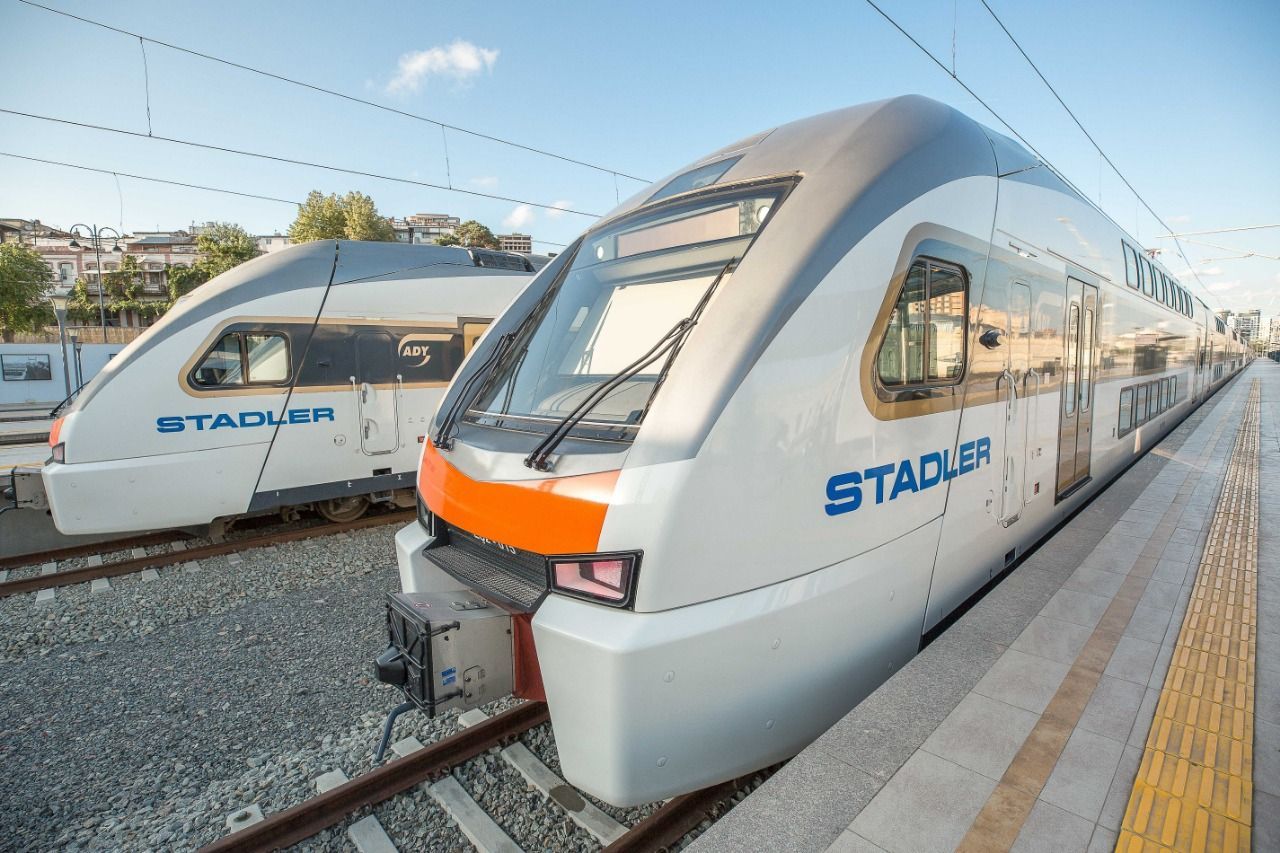 ADY aprelin 1-dən şəhərətrafı reyslərin sayını 61-ə qaldırır: Xəttə yeni birmərtəbəli qatar&nbsp;buraxılacaq