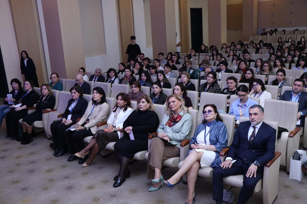 AzMİU-da Dizaynın müasir problemləri müzakirə&nbsp;olundu