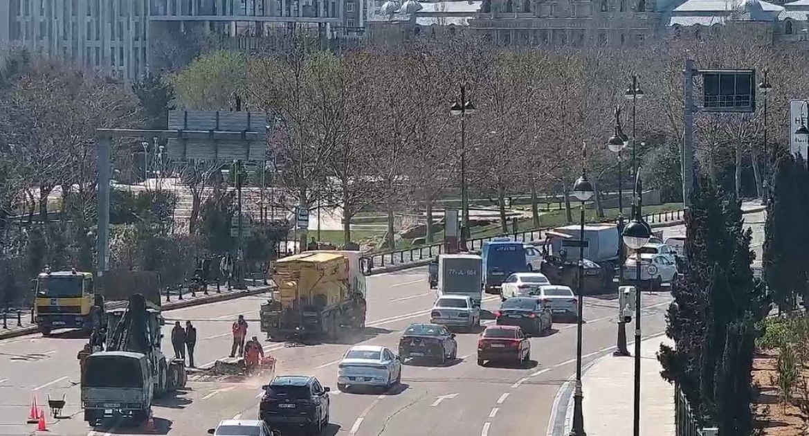 NİİM: Metronun “Gənclik” stansiyası istiqamətində nəqliyyat vasitələrinin hərəkətinə fasilələrlə məhdudiyyət tətbiq&nbsp;edilir