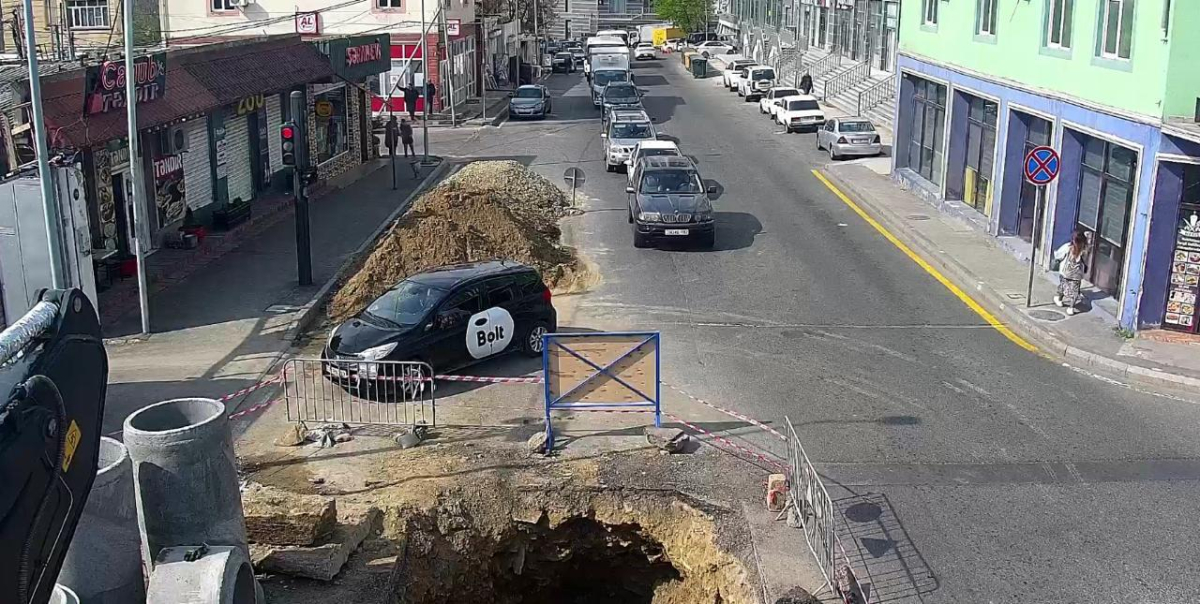 NİİM paytaxtda təmir işləri aparılan və hərəkətə məhdudiyyət qoyulan yolların siyahısını&nbsp;açıqlayıb