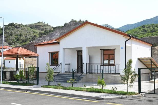 Laçın rayonunun Bəylik kəndi