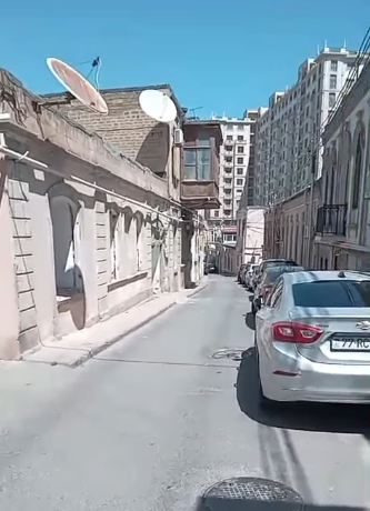 Memar Abdul Hüseynov Bakıda tarixi binaların sökülməsini 5 addımda təsvir&nbsp;edib