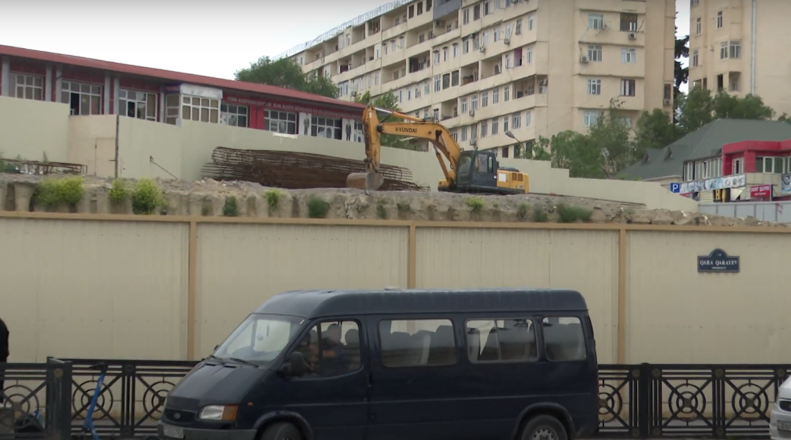 Bakıda 6 il bundan əvvəl yanan ticarət mərkəzinin yeri niyə hələ də boşdur?&nbsp;VİDEO
